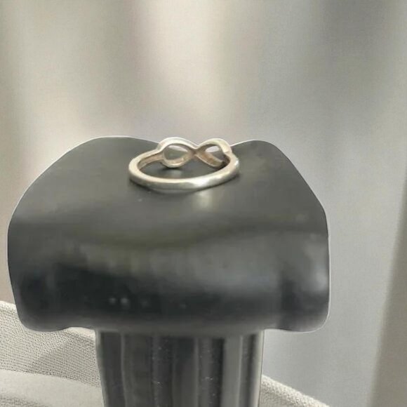 S925 Sterling Silver Infinity Ring 5 - Picture 3 of 6